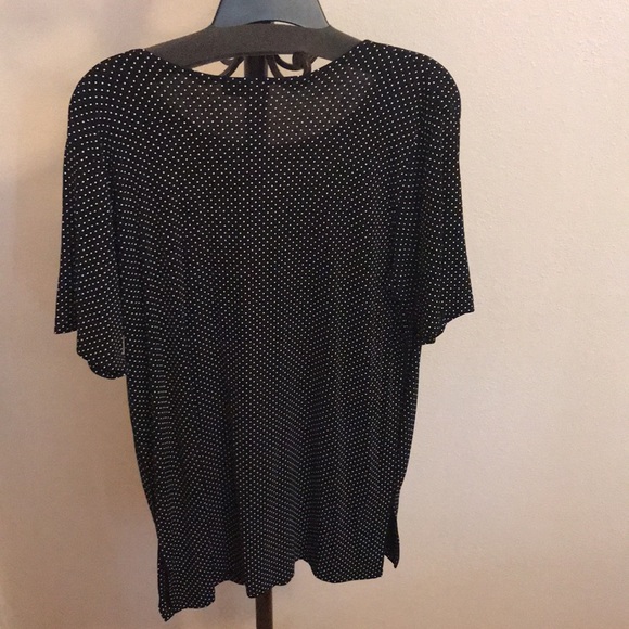 60)  ES-SE PLUS BLOUSE - Picture 3 of 3